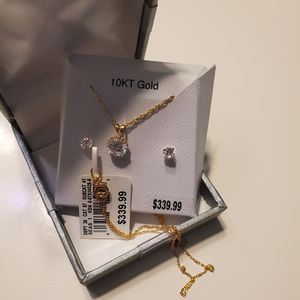 Necklace and earring set